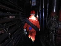 mansion88明升外景拍摄团队在陕西省彬州市某煤矿井下进行现场拍摄