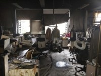 办公楼清晨起火，大片工位被烧毁！警惕这个隐患……